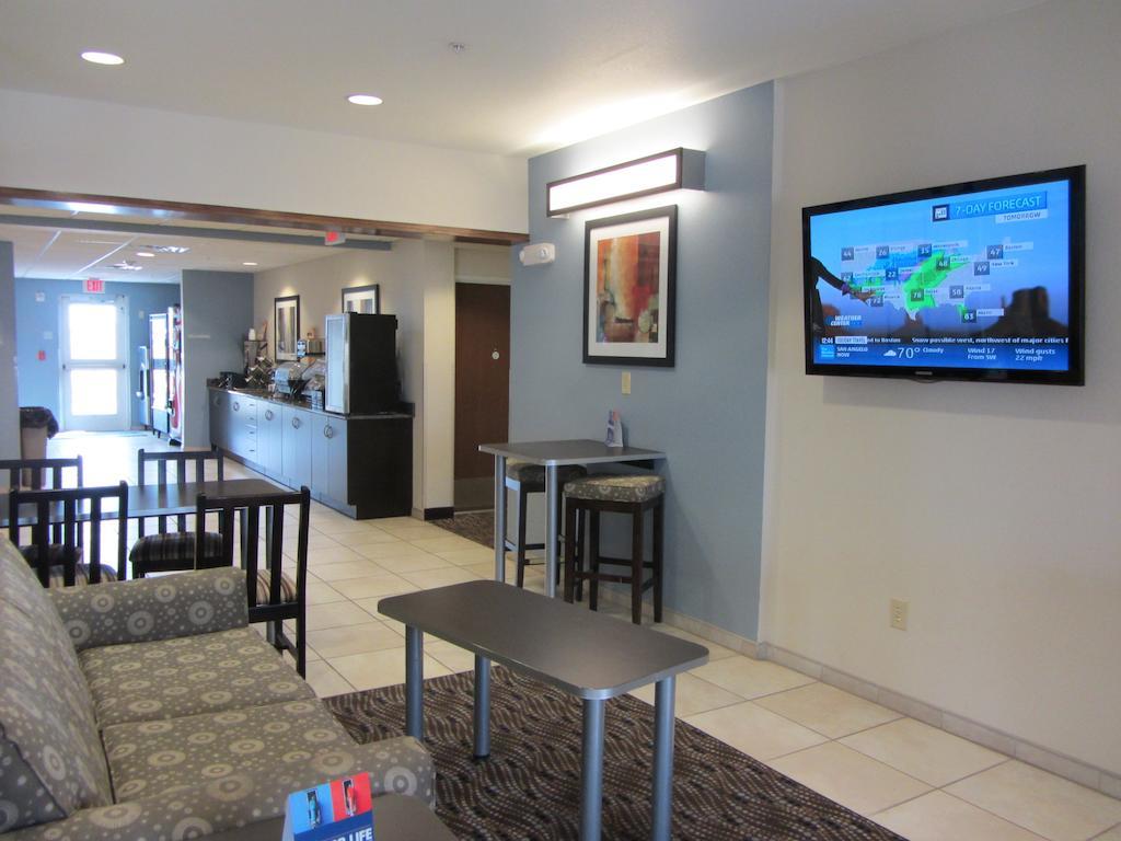 Microtel Inn And Suites San Angelo Exterior photo
